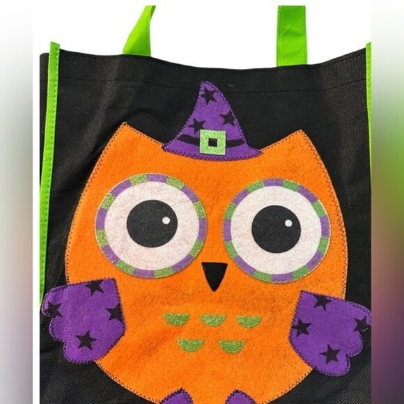 Halloween Owl Trick-or-Treating Bag - Picture 2 of 6